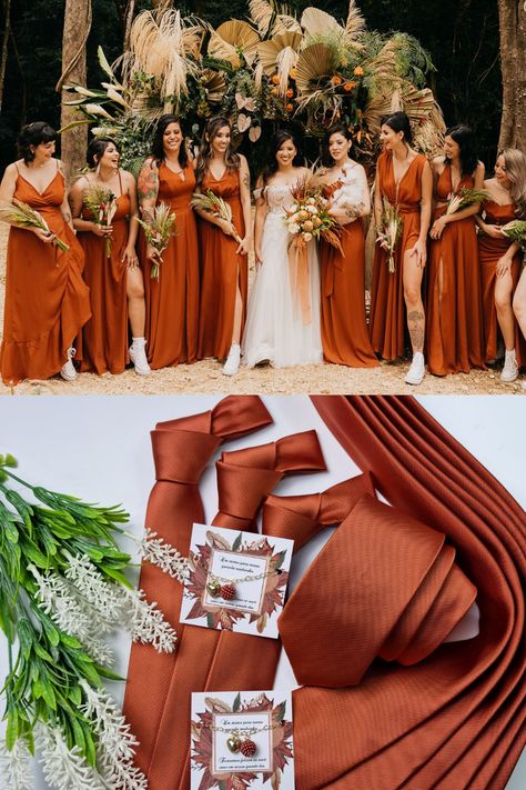 Terracota veio para FICAR! Olha que cor mais linda para o seu casamento! E o melhor de tudo: temos pulseiras e tags personalizadas, ideais para deixar seu casamento ainda mais elegante!😍 Quer saber mais? Acesse nosso site e faça seu pedido!📲 www.mymoscomamor.com.br Eternize momentos com nossos mymos!✨ ENVIAMOS PARA TODO O BRASIL! Wedding Bouquets Bride Terracotta, Terracota Bouquet, Terracota Wedding Theme Wedding Ceremony Decor, Boda Color Terracota, Terracota Wedding Pallet, Terracota Sunset Wedding, Original Wedding Ideas, Color Terracota, Rust Bridesmaid Dress