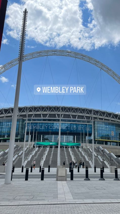 #arch #wembley #metro #park #station #instagram #location #england #football #stadium #sky #stories #inspo Wembley Stadium Football, London Pictures, Football Stadium, Wembley Stadium, England Football, London Travel, Travel Bucket List, Lyon, Exterior Design