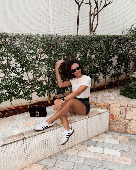 Inspiração de look com Adidas Samba Looks Adidas, Look Adidas, June 15, Adidas Samba, Outfit Of The Day, New Look, Adidas, My Style, On Instagram