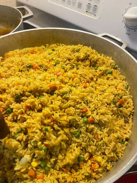 Party Jollof Rice Nigerian, Jollof Rice Nigerian, Fried Rice And Chicken, Nigerian Jollof Rice, Nigerian Fried Rice, Student Food, Rice Meat, Rice Curry, Nigeria Food