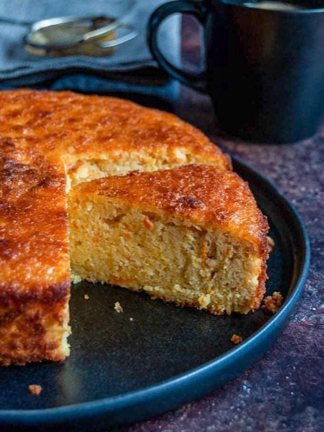 Nigella's clementine cake - Something Sweet Something Savoury Amaretto Cake Recipe, Clementine Cake Recipe, Grain Free Dessert Recipes, Clementine Recipes, Clementine Cake, Orange And Almond Cake, Strawberry Cake Easy, Butter Making, Citrus Desserts