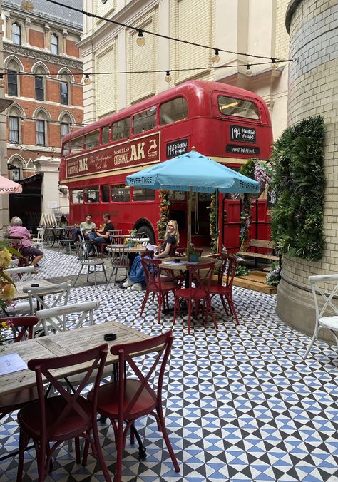 Bus Restaurant Ideas, Bus Cafe, Bus Restaurant, Bus Bar, Big Red Bus, Healing Room, Red Bus, London Bus, Food Tasting