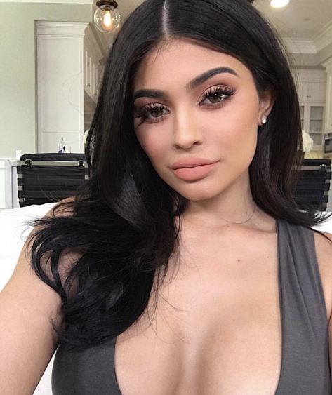 Kylie Jenner Daily, Kylie Jenner Fans, Kylie Hair, Renee Simonsen, Kendall Jenner Instagram, Kylie Jenner Hair, Jenner Girls, Kylie Jenner Photos, Jenner Makeup