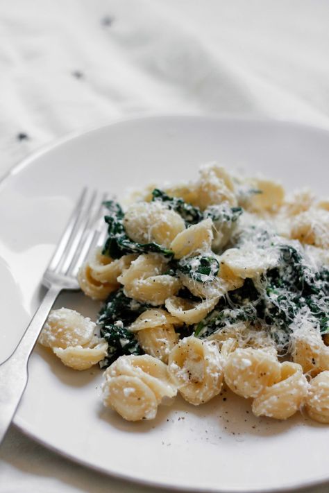 Kale Ricotta Pasta, Orecchiette Recipes, Sausage And Broccoli, Weeknight Pasta, Kale Pasta, Hungry Eyes, Ricotta Recipes, Healthy Recipes To Try, Ricotta Pasta