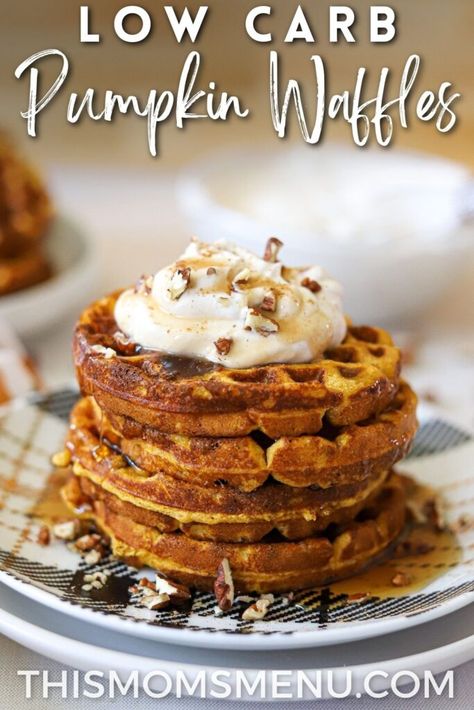 Keto Pumpkin Waffles, Blender Waffles, Pumpkin Waffles Recipe, Keto Chaffles, Fresh Whipped Cream, Low Carb Holiday, Keto Pumpkin, Pumpkin Waffles, Waffle Toppings