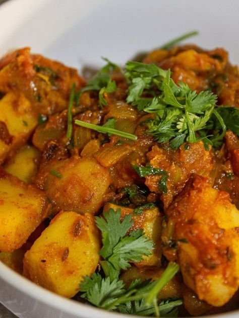 Aloo Dum Recipe (Easy Potato Curry | Nepali Aloo Dum) Nepali Recipes, Spicy Potato Salad, Aloo Dum, Pork Curry, Dried Potatoes, Egg Curry, Vegetarian Curry, Potato Curry, Red Potatoes