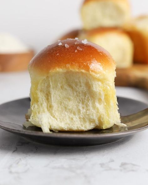 These Easy Overnight Dinner Rolls can be made the day before and are light, buttery, and SO delicious. Serve warm from the oven with a generous amount of butter and a sprinkle of flaky salt on top. Overnight Dinner Rolls, Babka Buns, Assorted Breads, Babka Bread, Rolls Bread, Histamine Diet, High Protein Flour, Sourdough Cinnamon Rolls, Milk Bread Recipe