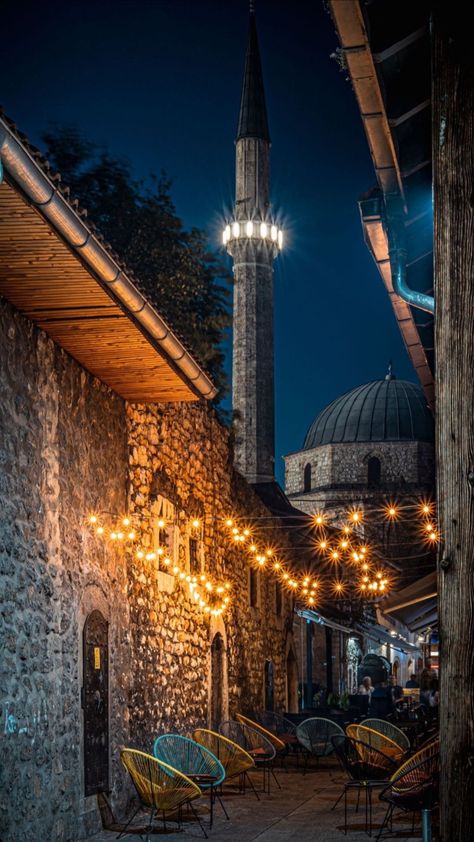 Sarajevo Night, Bosnian Culture, Bosna I Hercegovina, Cute Babies Photography, Beautiful Mosques, Islamic Architecture, Beautiful Places To Travel, Autumn Inspiration, Night Photography