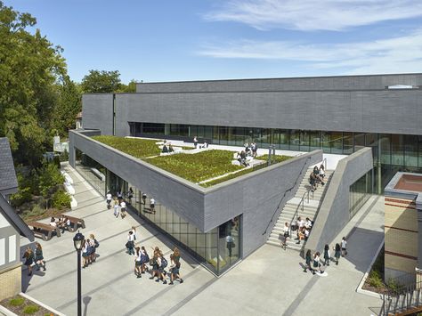 Branksome Hall Athletics & Wellness Centre | MacLennan Jaunkalns Miller Architects (MJMA) | Archinect Wellness Centre, Public Architecture, Cultural Centre, Sport Hall, School Building, Rooftop Garden, Education Architecture, Green Roof, Concept Architecture