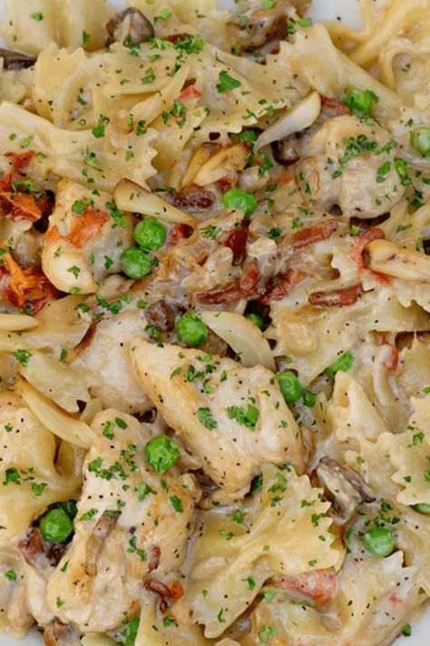 Cheesecake Factory's Farfalle With Chicken and Roasted Garlic - Half-Scratched Chicken Cheesecake, Farfalle Pasta Recipes, Cheesecake Factory Pasta, Roasted Garlic Recipe, Cheesecake Factory Recipes, Pasta With Chicken, Roasted Garlic Chicken, Garlic Recipe, Family Friendly Recipes