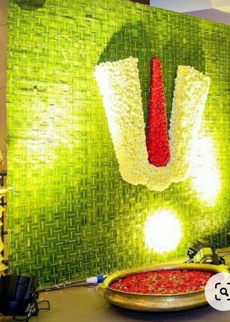 Balaji Decoration For Ganpati, Traditional Backdrop, Leaf Decor Wedding, Home Flower Decor, Ganpati Decoration At Home, Ganapati Decoration, Wedding Background Decoration, Decoration For Ganpati, Housewarming Decorations