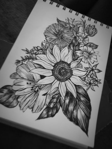 Wood Burning Tips, Henna Drawings, Flower Art Drawing, Flower Sketches, House Furniture, Big Flowers, Sketch Drawing, Book Art Drawings, Pen Art