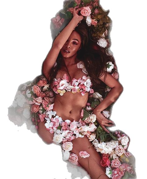 Laying In Flowers, Black Influencers, 21st Birthday Photoshoot, Flower Photoshoot, Lingerie Photoshoot, Shotting Photo, Creative Photoshoot Ideas, Glam Photoshoot, Fun Photoshoot