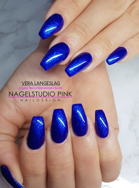 Royal Blue! #veralangeslag #nagelstudiopink #nails #arnhem #sparkle #nailart #glitter #crystalnails #royalgel #crystalac Royal Blue Nails Sparkle, Royal Blue Nails Glitter, Royal Blue Nails Gel, Royal Blue Nail Art Design, Royal Blue Sparkle Nails, Blue Nails Sparkle, Glittery Blue Nails, Nails Gel French, Blue Nails Gel