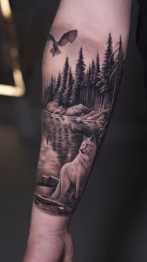 Wolf Drawing Tattoo, Sarah Tattoo, Strasbourg France, Eagle Tattoo, Red Tattoos, Wolf Drawing, Wolf Tattoos, Owl Tattoo, Wolf Tattoo