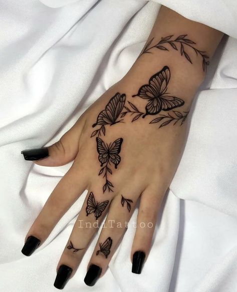 Ideas Tatuajes Mujer, 42 Tattoo, Butterfly Hand Tattoo, Tato Jari, Hand Tattoos For Girls, Hand And Finger Tattoos, Pretty Hand Tattoos, Butterfly Tattoos For Women, Tattoos For Women Flowers