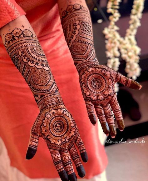 Mehndi Engagement, Designer Mehendi, Bride Mehendi, Round Mehndi, Mehendi Wedding, Easy Mehendi, Christian Weddings, Mehndi Designs Bridal Hands, Mehndi Designs For Kids