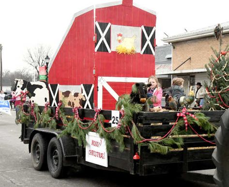 Christmas Trailer Float Ideas, Madrid Christmas, Parade Float Ideas, Christmas Parade Floats, Snow Decorations, Minion Christmas, New Madrid, Whoville Christmas, Holiday Parades