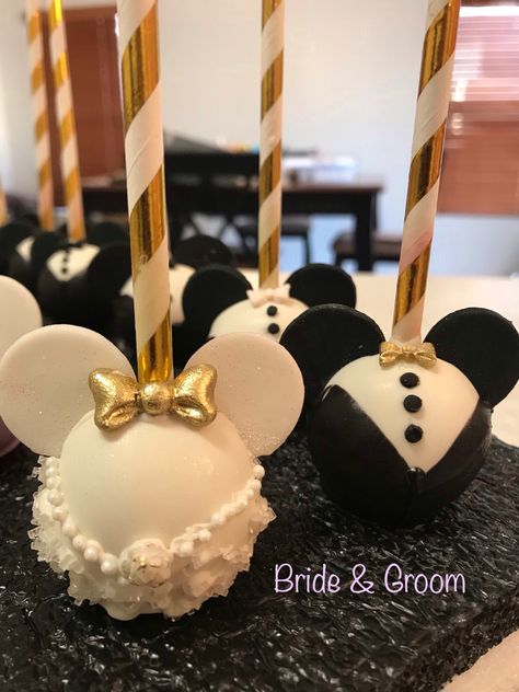 Wedding Dresses Indian Bridal, Disney Wedding Shower, Dresses Pakistani Wedding, Mickey Cake Pops, Disney Princess Cakes, Disney Cake Pops, Mickey Mouse Wedding, Princess Cakes, Disney Bachelorette