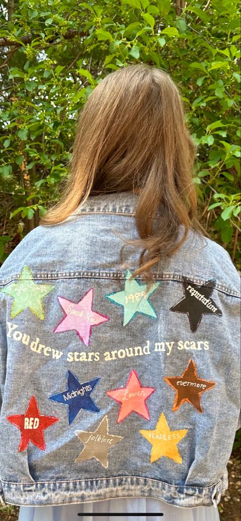 You drew stars around my scars on a jacket surrounded by stars with Taylor Swift album titles in the stars Eras Tour Jacket, Taylor Swift Bracelets, Jean Jacket Diy, Taylor Swift Birthday Party Ideas, Music Bracelet, Swift Bracelets, Taylor Swif, Midnight Red, Taylor Outfits