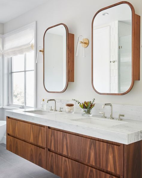 Coddington Design (@coddingtondesign) • Instagram photos and videos Inexpensive Bathroom Remodel, Budget Bathroom Remodel, Mid Century Modern Bathroom, Bad Inspiration, Small Remodel, Budget Bathroom, Diy Remodel, House Remodel, Bathroom Renos