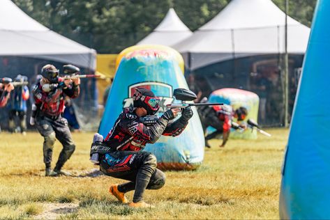 Paintball lifestyle Paintball Game, Paintball Field, Figure Study, Adventure Activities, Paintball, Shoot Ideas, Photo Shoot, Rolls, Paint