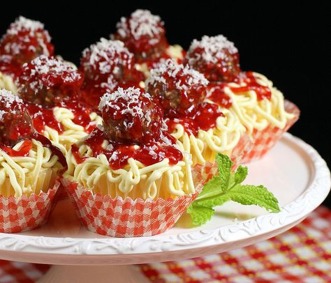 Dessert Auction, Meatball Cupcakes, Italian Birthday, Italy Party, Moist Yellow Cakes, Decorated Cupcakes, Yellow Cake Recipe, Italian Party, Italian Theme