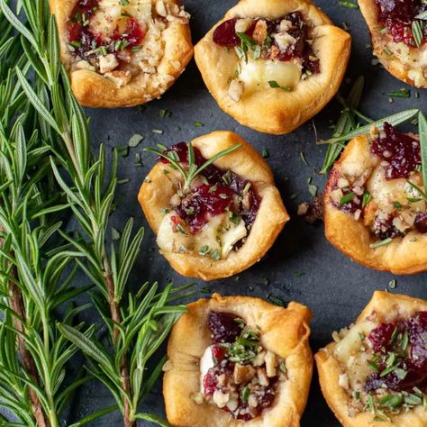 Baked Brie And Cranberry, Brie Tartlets, Cranberry Tartlets, Baked Brie Cranberry, Crescent Dough Recipes, Brie And Cranberry, Cranberry Brie Bites, Brie Cranberry, Brie Appetizer