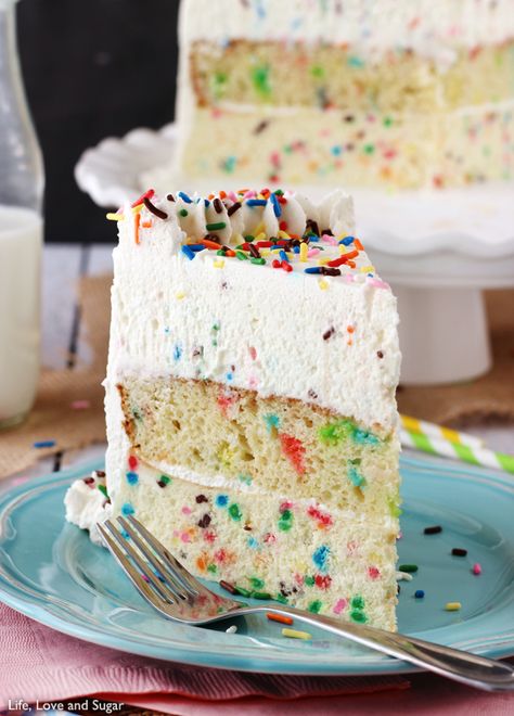 Millionaire Cake, Life Love And Sugar, Breakfast Cupcakes, Simple Decorating, Yoghurt Cake, Layer Cake Recipes, Messy Kitchen, Confetti Cake, Sheet Cake Recipes