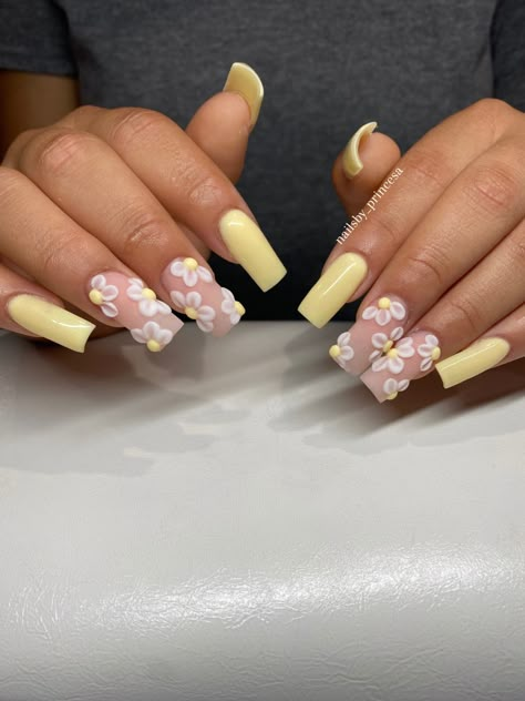 Yellow Nail Designs Coffin, Yellow Nails Medium Length, 3d Daisy Nails, Baby Yellow Nails Acrylic, Yellow And Pink Acrylic Nails, Yellow Prom Nails Acrylic, Pastel Yellow And Pink Nails, Baby Yellow Nails Design, Light Yellow Nails Designs