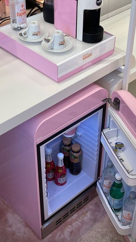 Aesthetic pink min fridge Min Fridge In Bedroom, Mini Fridge Aesthetic, Min Fridge, Pink Smeg Fridge, White Fluffy Chair, Smeg Mini Fridge, Pink Smeg, Mini Fridge In Bedroom, Pink Mini Fridge