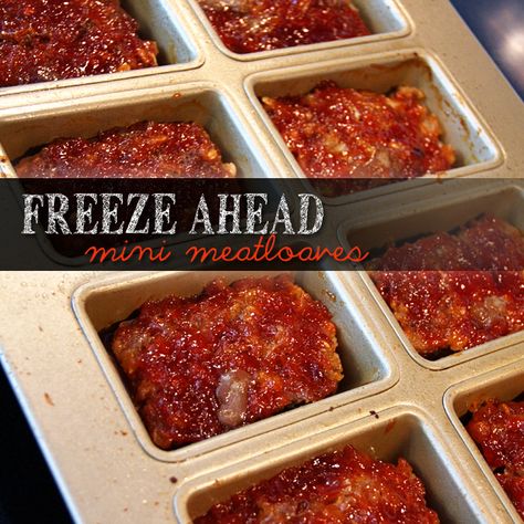 This Month's Freezer Meal: Mini Meatloaves. She has a cute mini loaf pan so she can freeze them ahead in single servings. I imagine I could also make them in a regular muffin tin. Great idea. Pampered Chef Brownie Pan Recipes, Mini Meatloaf Recipe, Freezer Lunches, Mini Meatloaf Recipes, Freeze Ahead Meals, Single Serve Meals, Mini Meatloaf, Mini Meatloaves, Freezer Dinners