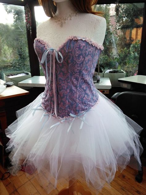 Fairy Costume Corset, Hallowing Costumes, Fairies Halloween, Gothic Burlesque, Halloween Costum, Medieval Dresses, Wedding Dress Costume, Steampunk Fairy, Lace Corset Dress