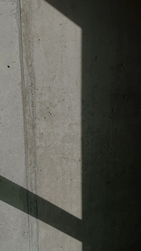 Aesthetics of the play of light and shadow on a concrete wall. Oxygen Aesthetic, Cement Aesthetic, Concrete Photoshoot, Light Concrete Wall, Concrete Photography, Concrete Wall Aesthetic, Concrete Aesthetic, Concrete Garage, B Image