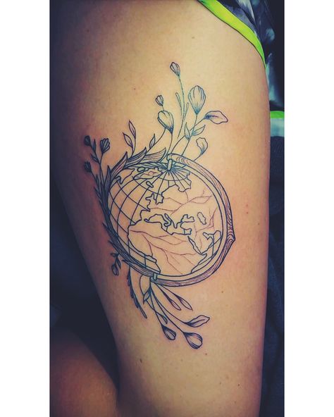 #globe #tattoo #earth #vine #flower #leaf Tattoo Earth, Tattoo Vines, Globe Tattoo, Antique Globe, Globe Tattoos, Flower Leaf, Tattoo Inspo, Dreamcatcher Tattoo, Small Tattoos