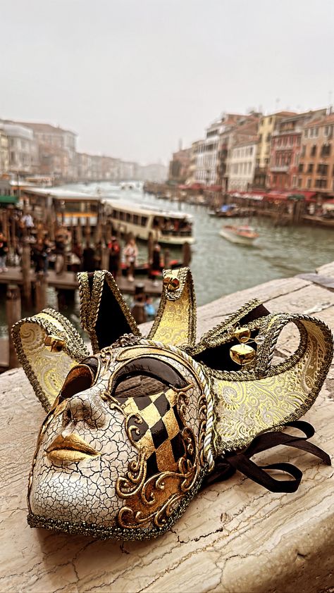 Venice Carnival Aesthetic, Italian Carnival, Fantasy Writing, Venice Mask, Venetian Carnival, Carnival Of Venice, Venice Carnival, Masquerade Masks, Venetian Masks