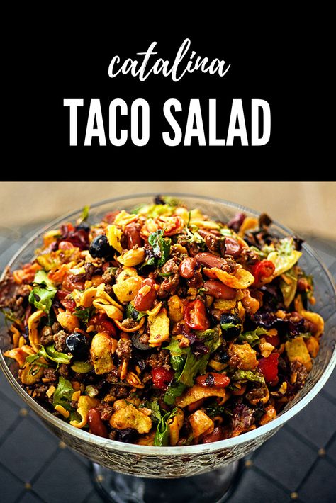 Catalina Taco Salad Recipe | JenniferCooks.com #mexican #mexicanfood #mexicanfoodrecipes #tacos #tacorecipes #tacotuesday #dinnerrecipes #dinnerideas #weeknightmeals #weeknightmealideas Catalina Taco Salad, Tortilla Salat, Taco Salad Recipe Healthy, Easy Taco Salad Recipe, Taco Salad Dressing, Taco Salad Doritos, Catalina Dressing, Taco Salat, Taco Salad Bowls