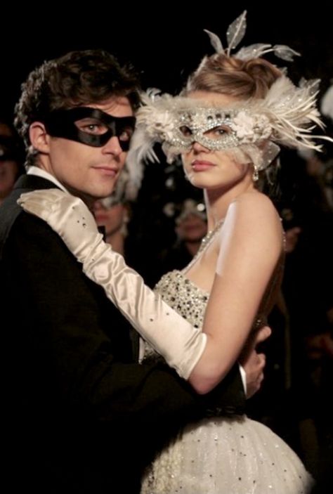 Masked Ball Aesthetic, Masquerade Party Aesthetic, Masquerade Ball Aesthetic, Masquerade Aesthetic, Masquerade Party Outfit, Mascarade Ball, Masquerade Ball Outfits, Mask Ball, Masquerade Prom