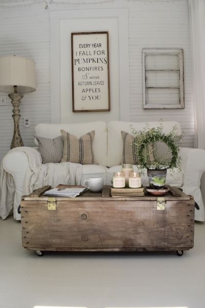 3 Reasons To Love This 1920s Fixer Upper Home — She Gave It A Go Sunroom Decor, Cozy Sunroom, Wooden Trunk, Sunroom Decorating, Cute Dorm Rooms, Cool Ideas, Country House Decor, Country Home Decor, A Living Room