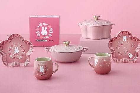 Miffy Le Creuset, Le Creuset Aesthetic, Things I Want To Buy List, Bedroom List, Miffy And Friends, Miffy Aesthetic, Cute Dishes, Beachy Apartment, Kawaii Items