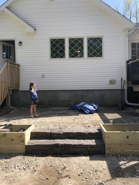 Pea Gravel Sidewalk Ideas, Gravel Patio Area, Pergola Over Pea Gravel Patio, Pea Gravel Patio With Pergola, Gravel Patio On Sloped Yard, Deck And Pea Gravel Patio Combo, Side Yard Pea Gravel, Pea Gravel Patio Ideas, Raised Pea Gravel Patio