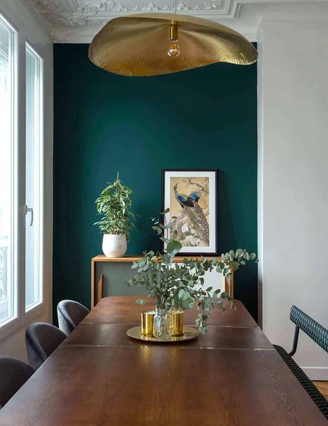 Green Accent Walls, Dark Green Walls, Green Dining Room, Interior Design Minimalist, Green Walls, Design Del Prodotto, Decor Minimalist, Dining Room Design, Design Case