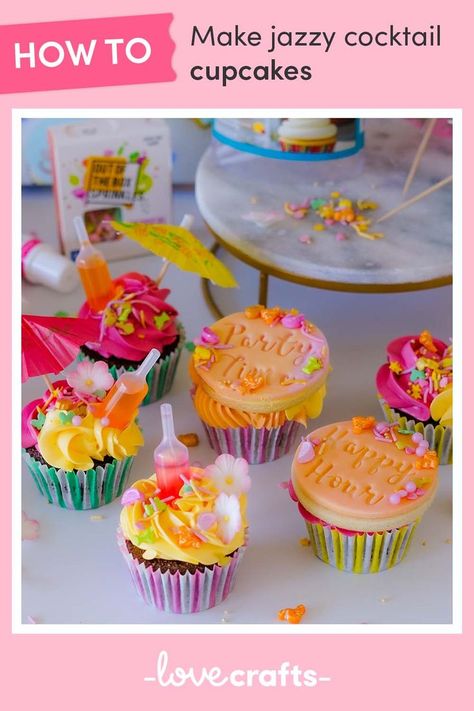 Whether you like piña colada or a mocktail is more your style, these party cocktail cupcakes are bound to be the life and soul of your summer party. Come on bakers, let's go party! Cocktail Cupcakes, Cupcake Tutorial, Summer Cocktail, Themed Cupcakes, Cocktail Making, Cupcake Party, Summer Cocktails, Pina Colada, Super Sweet