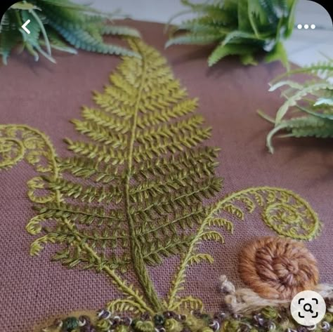 Moss And Lichen Embroidery, Fern Embroidery Pattern, Moss Embroidery Tutorial, Embroidered Fern, Fern Embroidery, 100 Crochet Stitches, Green Embroidery, Embroidery Tshirt, Diy Embroidery Patterns