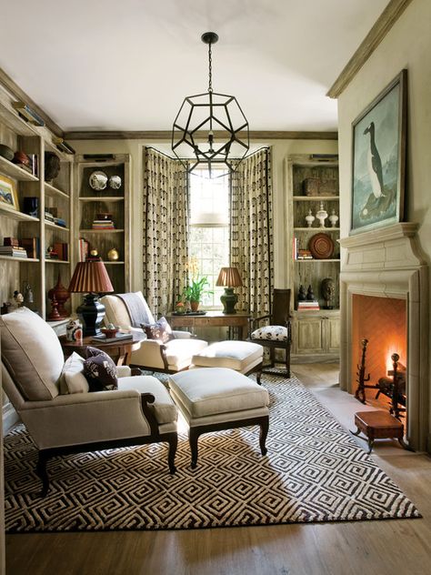 Small Den Design, Pictures, Remodel, Decor and Ideas Keeping Room Layout, Diva Room, Cement Fireplace, Cottage Layout, Fireplace Bedroom, Mixing Patterns, Casa Vintage, Design Salon, Atlanta Homes