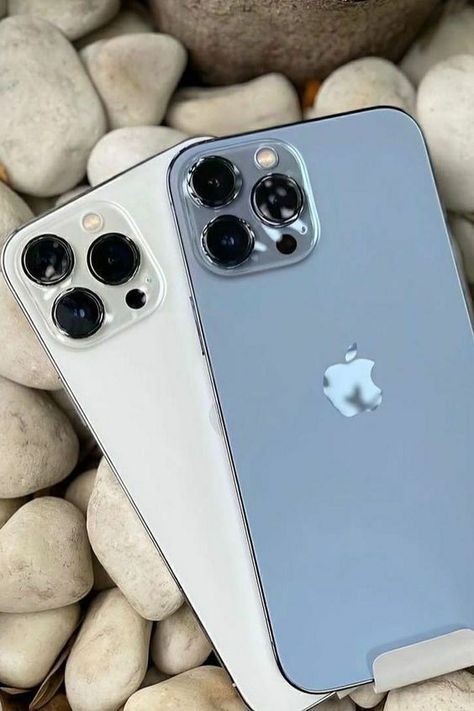 Iphone Gifts, Apple Iphone Accessories, Free Iphone Giveaway, Get Free Iphone, Iphone Giveaway, Iphone Obsession, Iphone Pictures, Apple Phone Case, All Iphones