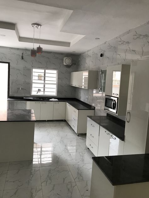 latest kitchen designs modern 2023 Simple Kitchen Design Indian, Latest Kitchen Designs Modern, Kitchen Floor Tile Design, Kitchen List, Kichen Design, Latest Kitchen Designs, Kitchen Design Pictures, Desain Pantry, Simple Kitchen Design