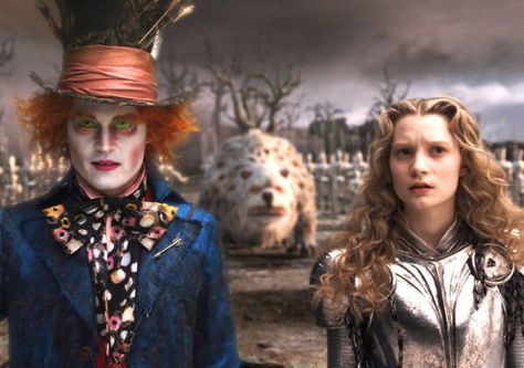 ❤️ Alice And Mad Hatter, Johnny Depp Mad Hatter, Alice In Wonderland 2010, Tim Burton Characters, Alice In Wonderland Characters, Tim Burton Movies, Mia Wasikowska, Tim Burton Movie, Alice Madness