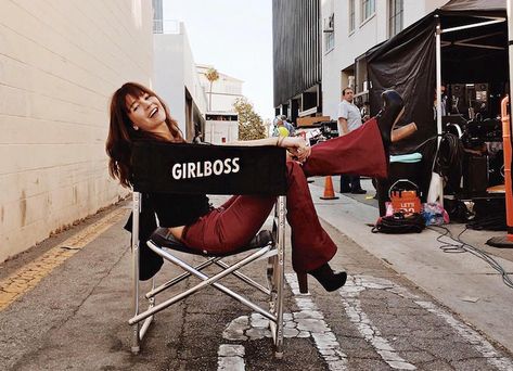 Girlboss Netflix, Career Lessons, Sophia Amoruso, Britt Robertson, Career Vision Board, White Jeans Outfit, La Girl, Dream Lifestyle, Future Life