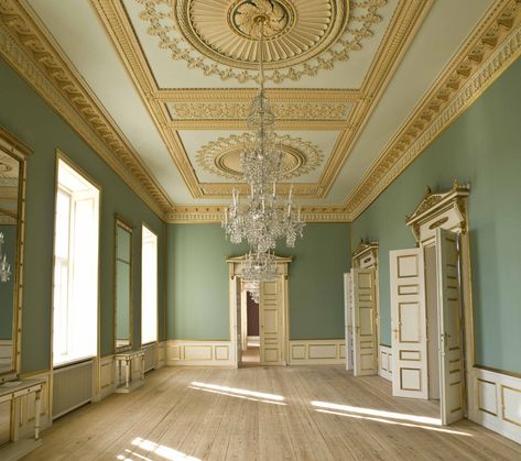 The colours of the Empire style interior in Frederik VIII’s Palace at Amalienborg - The Royal Danish Collection Palace Interior Design, Palace Interior, Olafur Eliasson, Castles Interior, Colored Ceiling, Empty Room, Empire Style, Beautiful Interiors, House Inspo